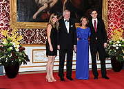 Ministerpräsident Horst Seehofer mit Frau Karin Seehofer und zwei ihrer Kinder. (©Foto: Ingrid Grossmann)